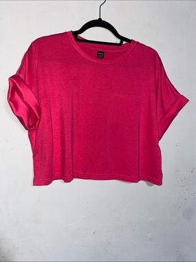 SHEIN Hot Pink Boxy Crop Tee with Pocket